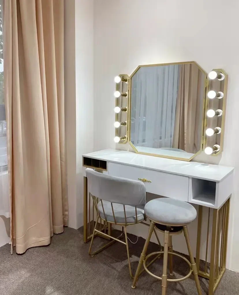写真スタジオ ロックドレッサー メイクアップ ウェディング写 - Beauty And Makeup Studio のレビューと価格