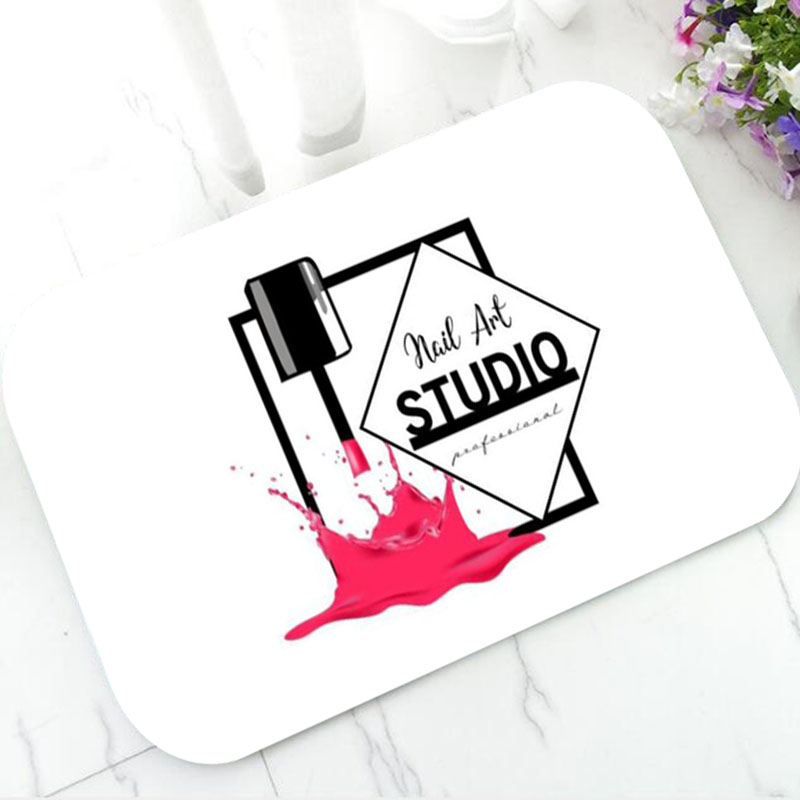 トレンディなブラックゴールドネイルアートスタジオウェルカムド - Beauty And Makeup Studio のレビューと価格