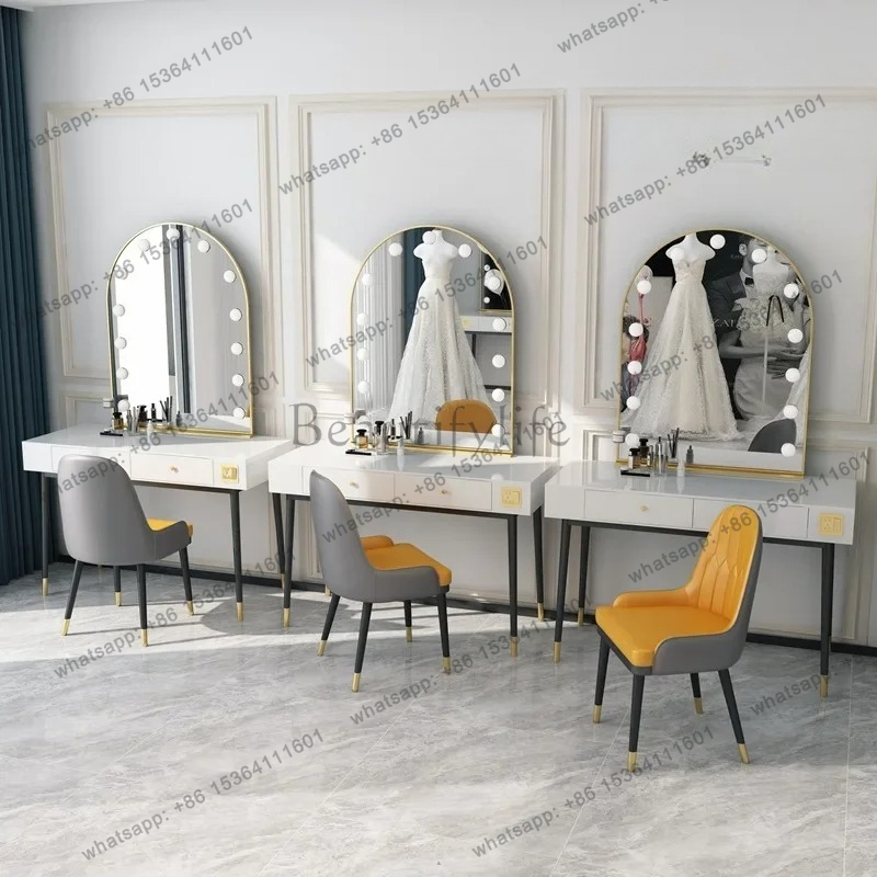 シンプルなランプ付き鏡台、ウェディング写真撮影用プロ仕様メイ - Beauty And Makeup Studio のレビューと価格