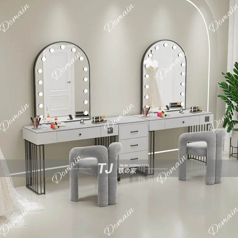 N5プレミアムスタジオプロ仕様バニティテーブル（ランプ付き） - Beauty And Makeup Studio のレビューと価格
