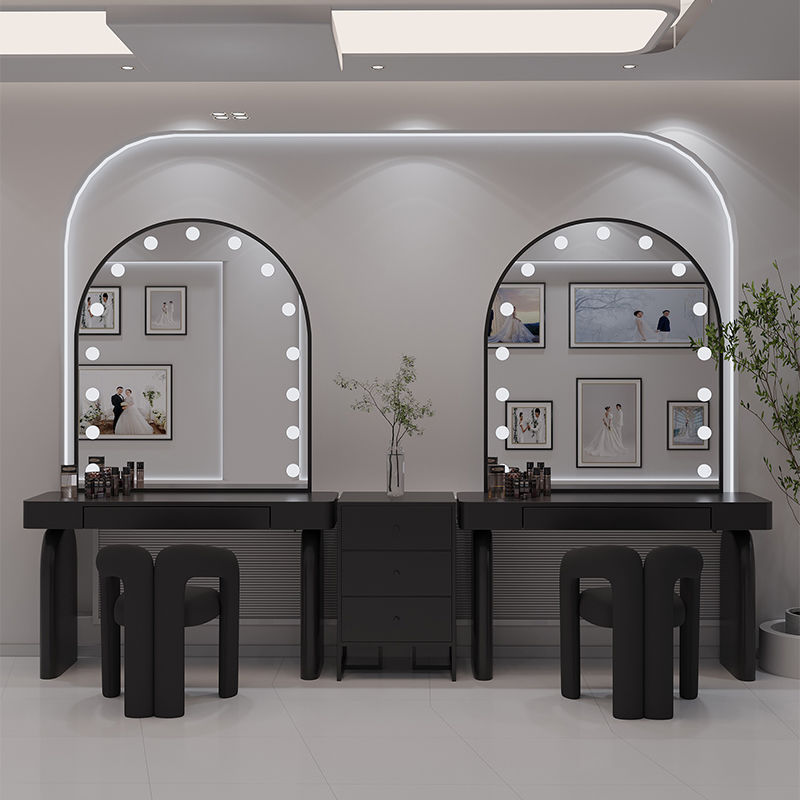 ランプ付きドレッサー　メイクアップアーティスト　メイクアップ - Beauty And Makeup Studio のレビューと価格