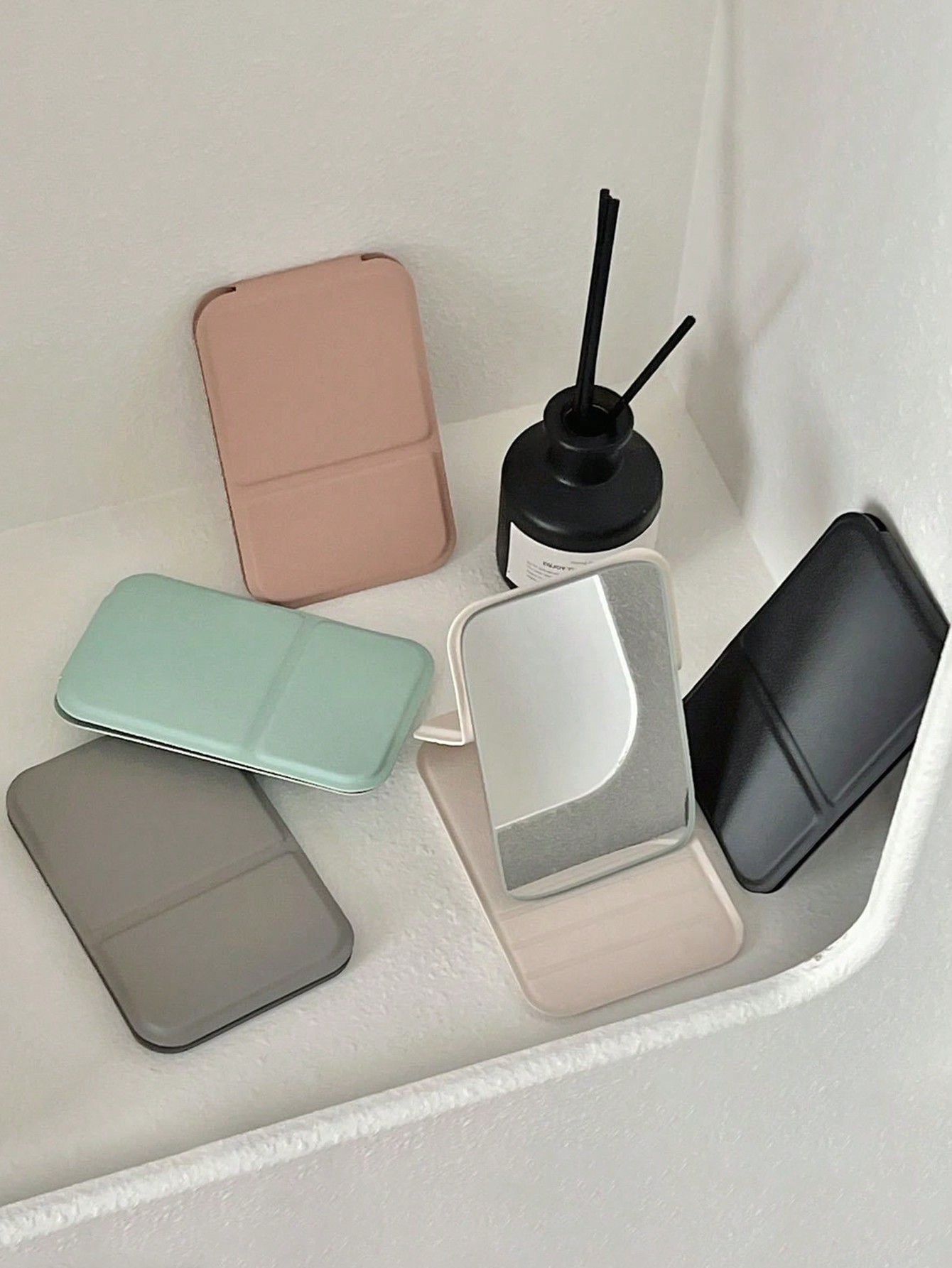 携帯用折りたたみミニメイクアップミラーセット 1/5個入り  - Beauty Of Makeup のレビューと価格