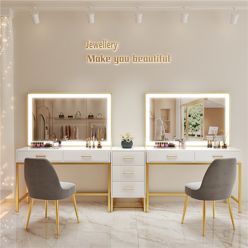 ネイルアートメイクアップアーティストスタジオプロフェッショナ - Beauty And Makeup Studio のレビューと価格
